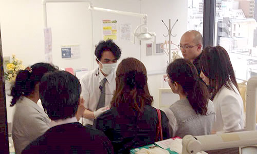 東京国際フォーラムにて開催された日本顎咬合学会に参加しました。